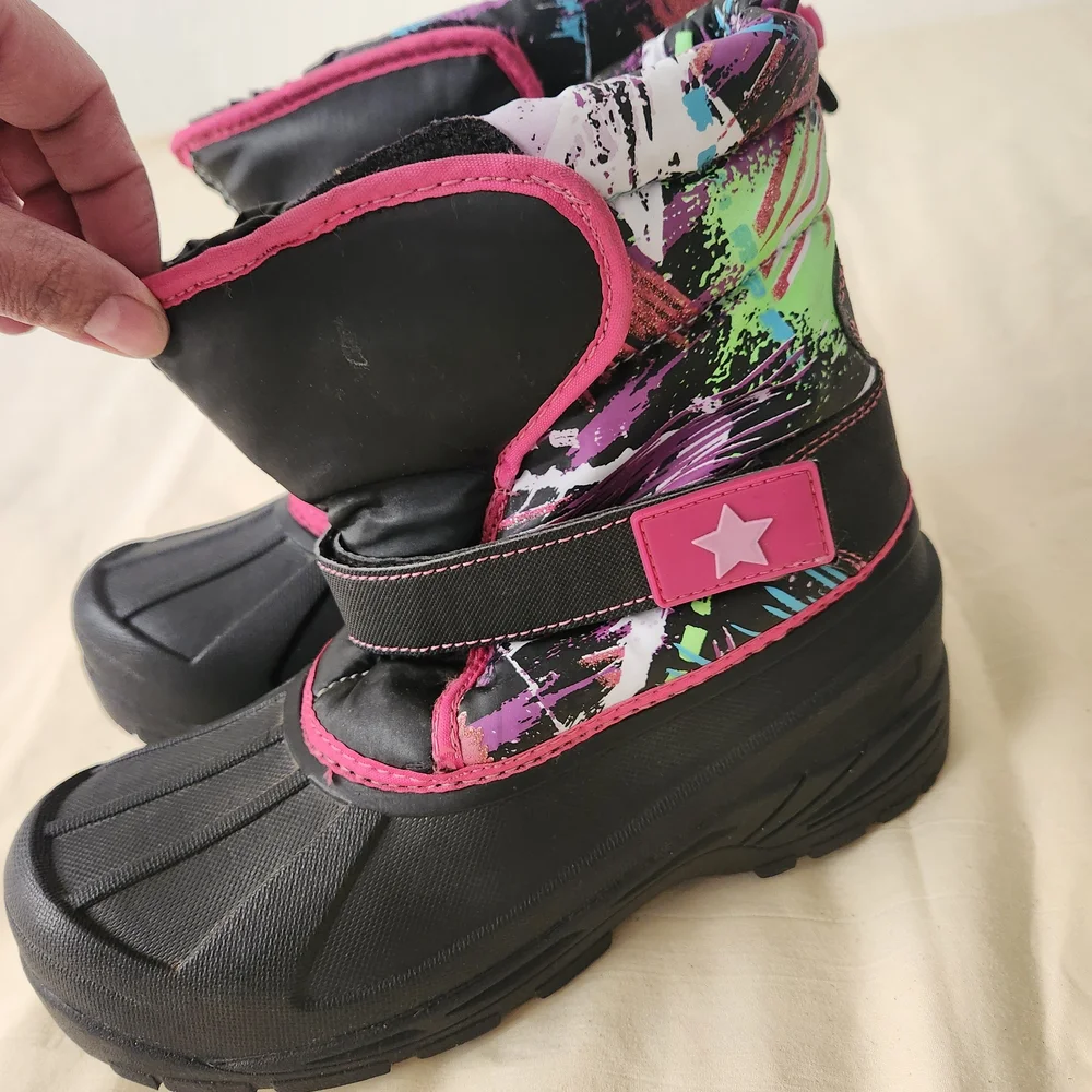Athletech Kids Rain & Snow Boots - Black and Pink Size 5